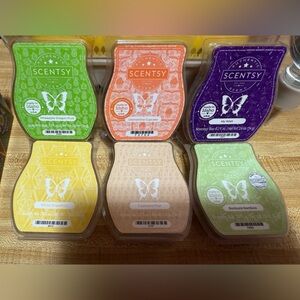 Scentsy wax Collection Yellow and Green